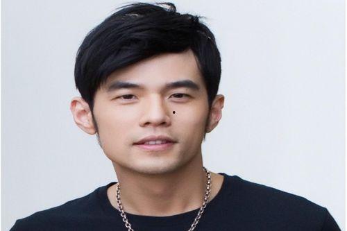 香港明星八卦爆料明星死亡假新闻,“惊传离世！香港明星八卦爆料死亡假新闻真相揭秘”