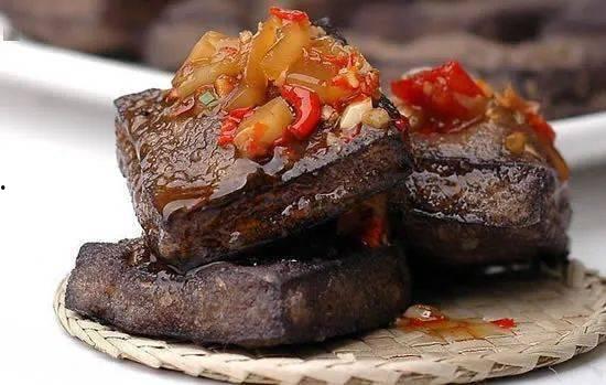 爆料沈阳臭豆腐视频,网络曝光引发食品安全热议